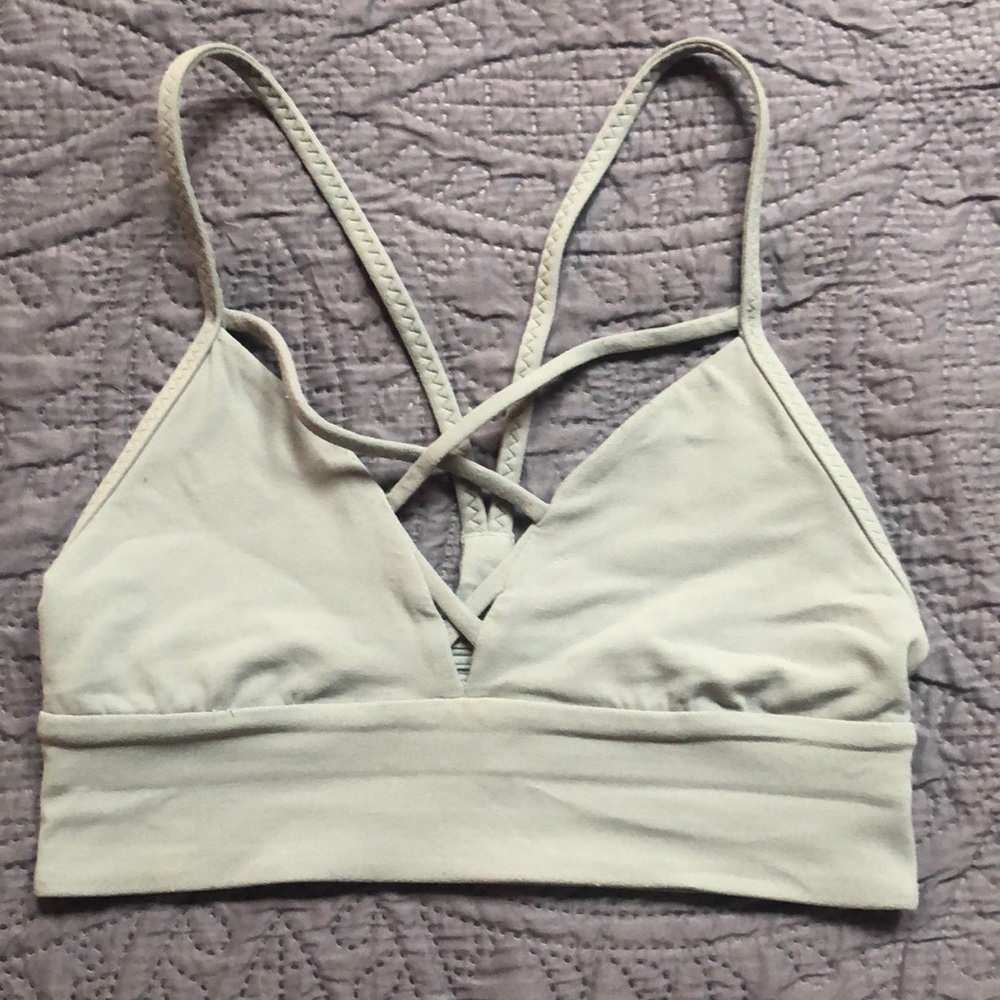 Lululemon sports bra